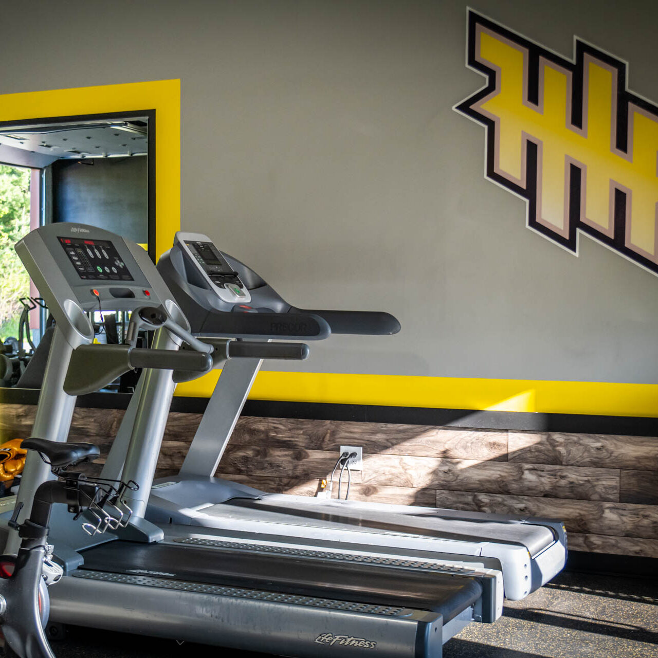 HHF gym 3 e1747016304838 | Healthy Hustle Fitness